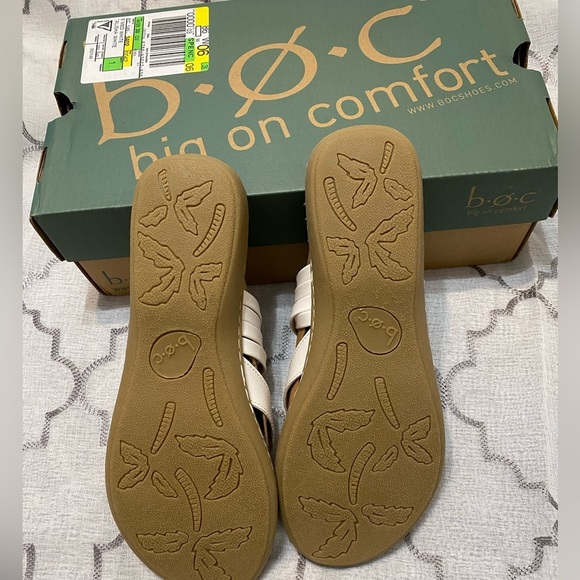 b.o.c. Women's White and Tan SandalsAlisha size 9 NWT - Picture 3 of 4
